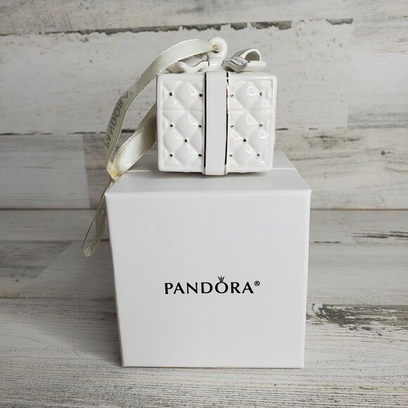 Pandora 2016 Holiday Present Christmas Ornament Jewelry Surprise Gift Box - Picture 5 of 11